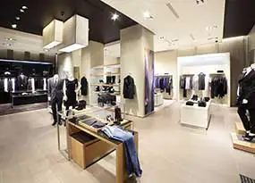 Beleuchtung im Modegeschäft Beleuchtung im Modegeschäft